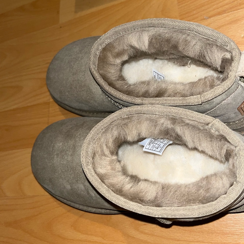 Ugg Classic Ultra Mini in Antilope - Picture 4 of 4